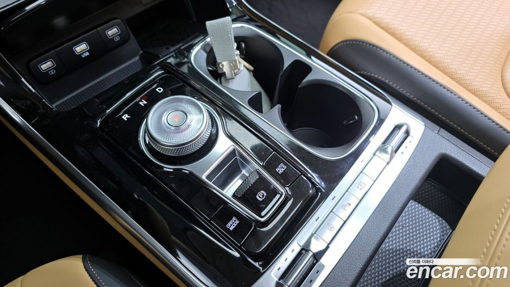 Kia Carnival 7-Seater Signature, 2023