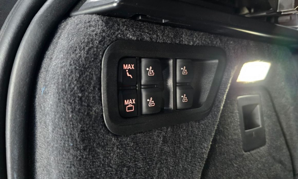 BMW X7 xDrive 40d Design Pure Excellence 7-Seater, 2025
