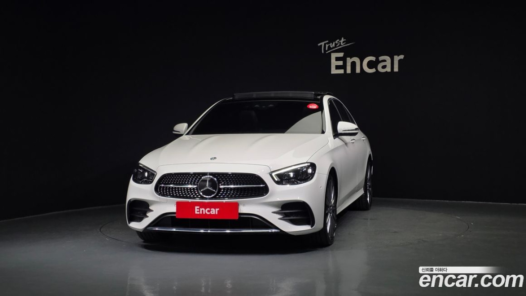 Mercedes-Benz E-Class E350 4MATIC AMG Line, 2022