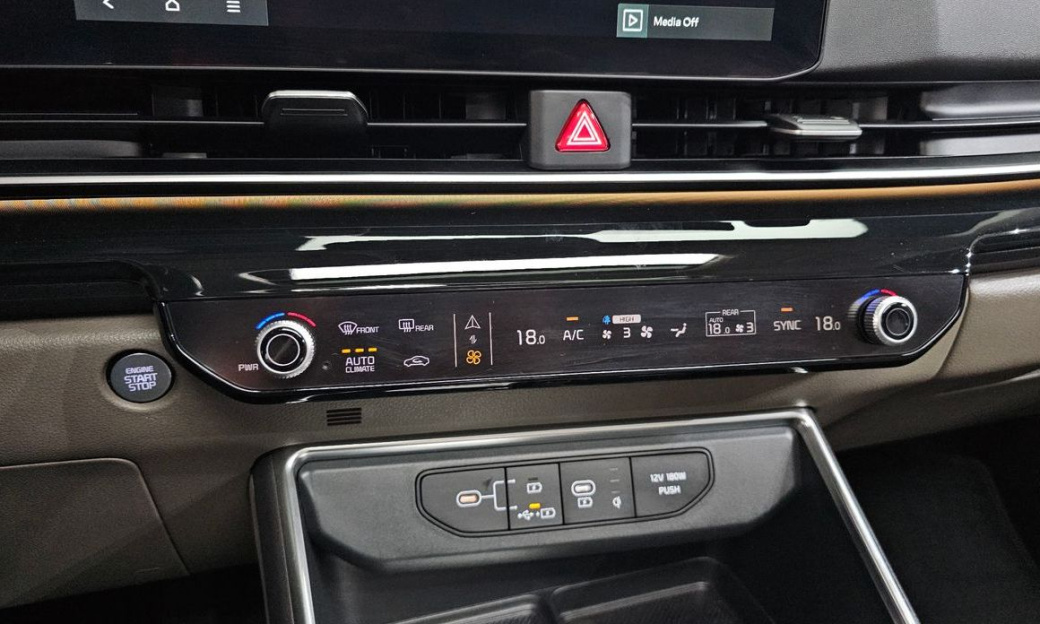 Kia Carnival 9-Seater Gravity, 2025