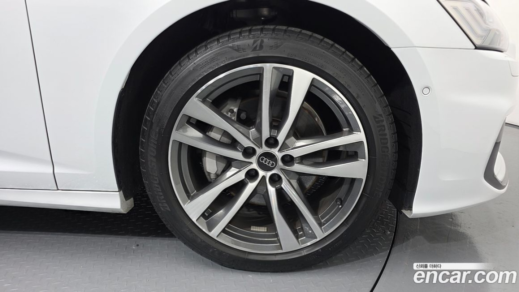Audi A6 45 TFSI Quattro Premium, 2023