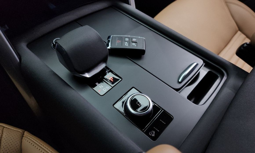 Land Rover Discovery P360 Dynamic HSE, 2025
