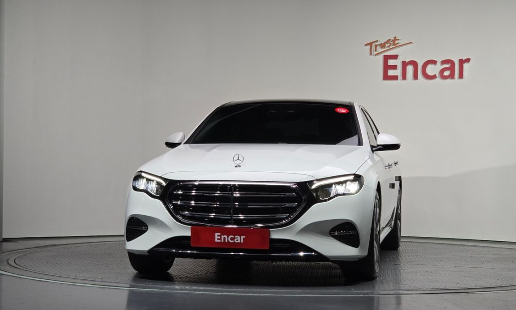 Mercedes-Benz E-Class E220d 4MATIC Exclusive, 2024