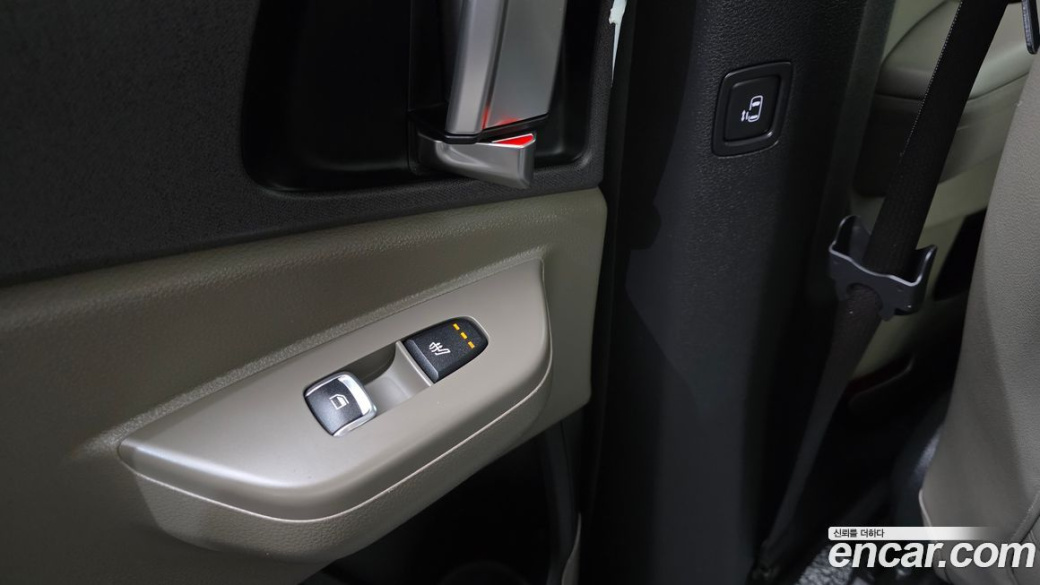 Kia Carnival 9-Seater Prestige, 2024