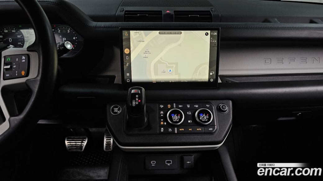 Land Rover Defender 110 D300 HSE, 2023