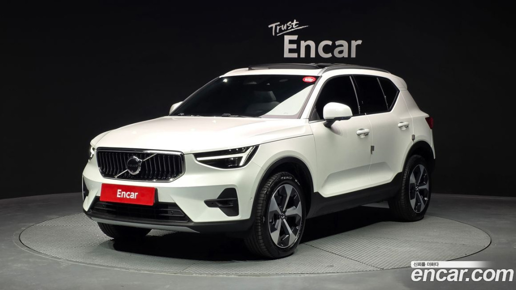 Volvo XC40 B4 Ultra Bright, 2026