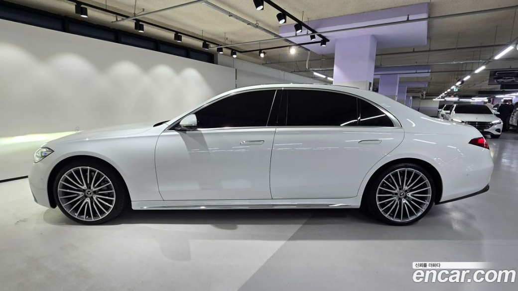 Mercedes-Benz S-Class S500L 4MATIC, 2025