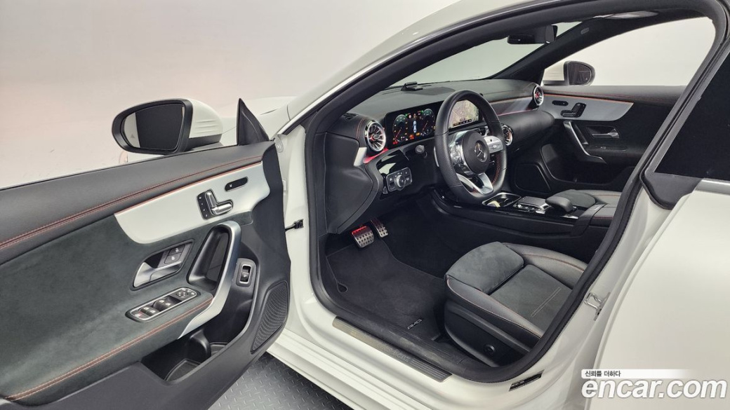 Mercedes-Benz CLA-Class CLA250 4MATIC, 2023