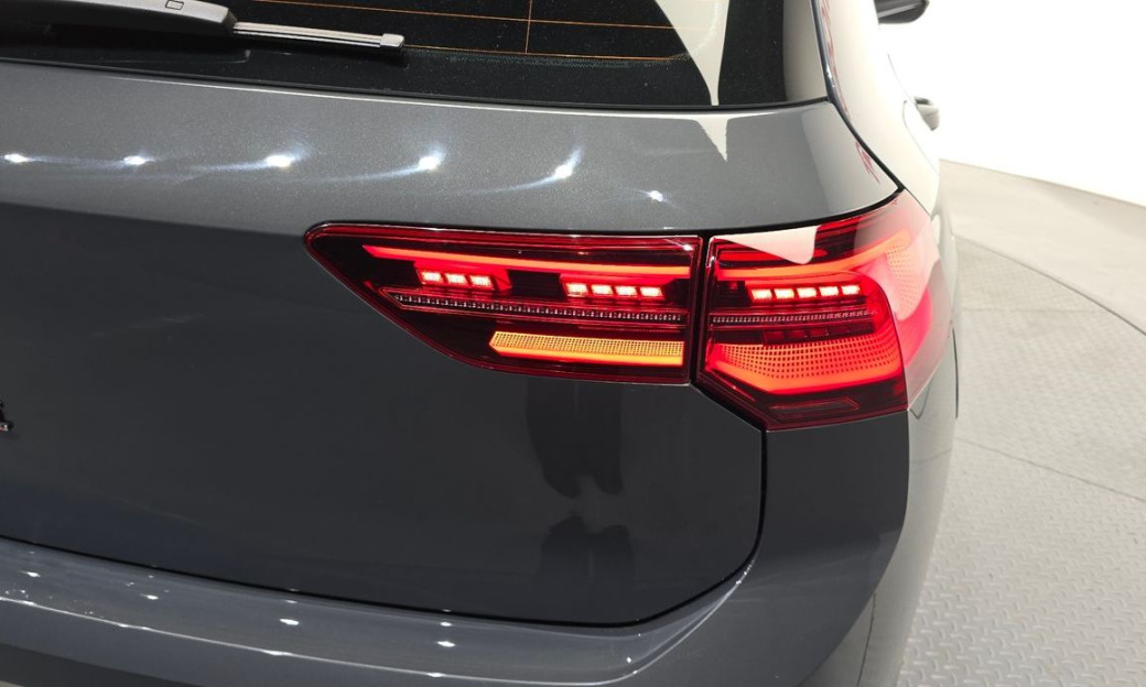 Volkswagen Golf 2.0 GTI, 2024
