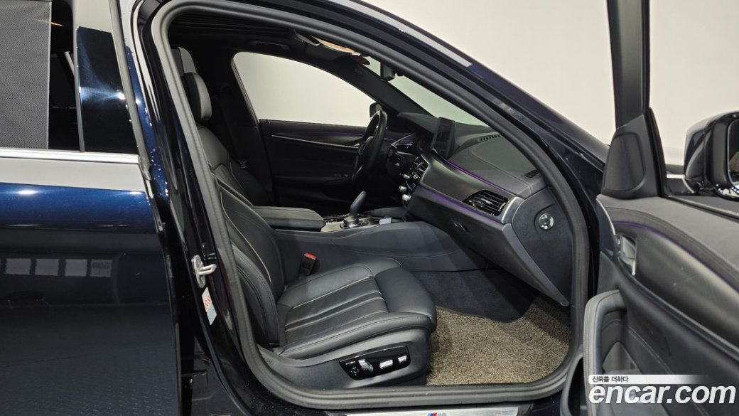BMW 5-Series 520i M Sport, 2023