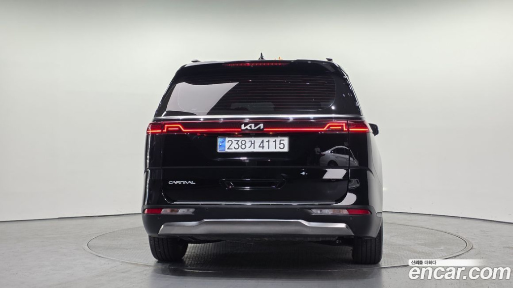 Kia Carnival 9-Seater Signature, 2023