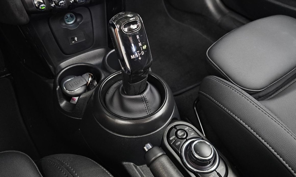 Mini Cooper Convertible Classic, 2024