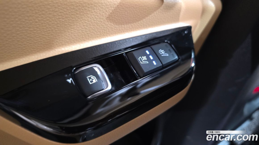 Kia Carnival 9-Seater Signature, 2023
