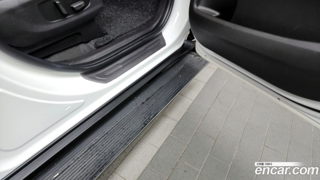 Kia Carnival 7-Seater Signature, 2023