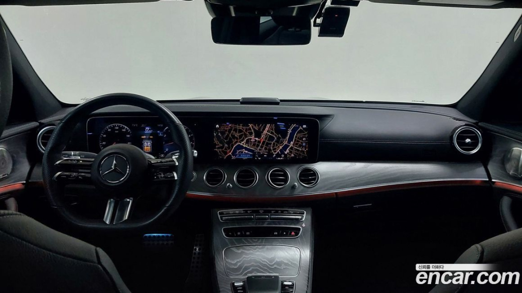 Mercedes-Benz E-Class E350 4MATIC AMG Line, 2022