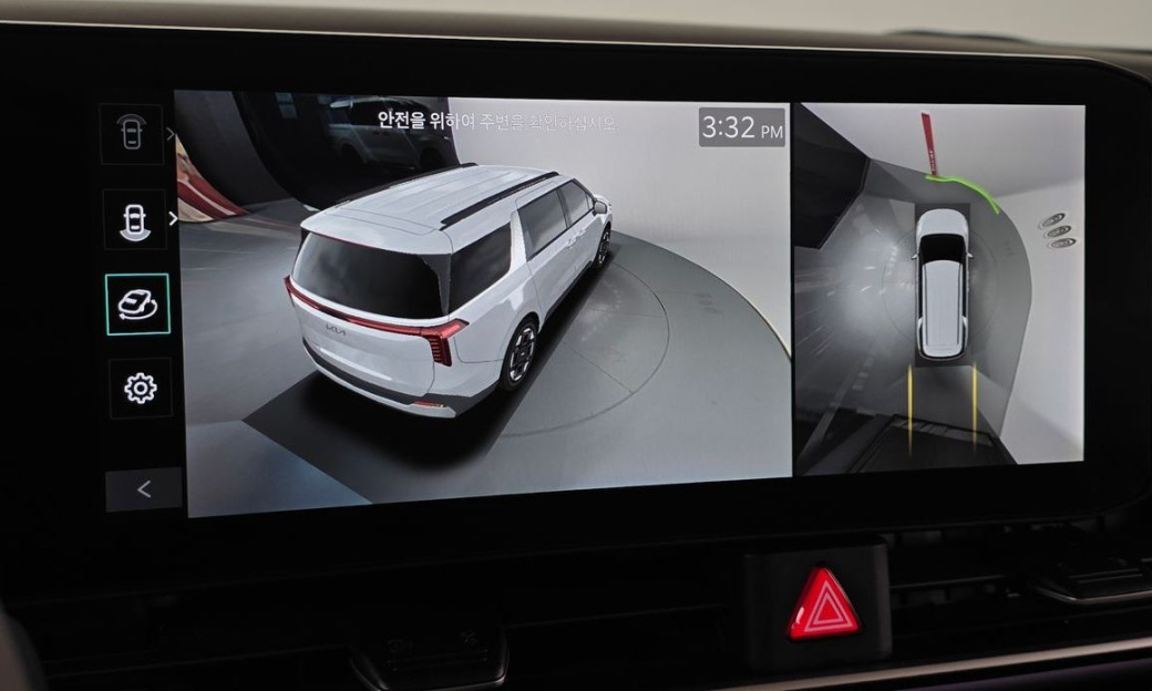 Kia Carnival 7-Seater Signature, 2024