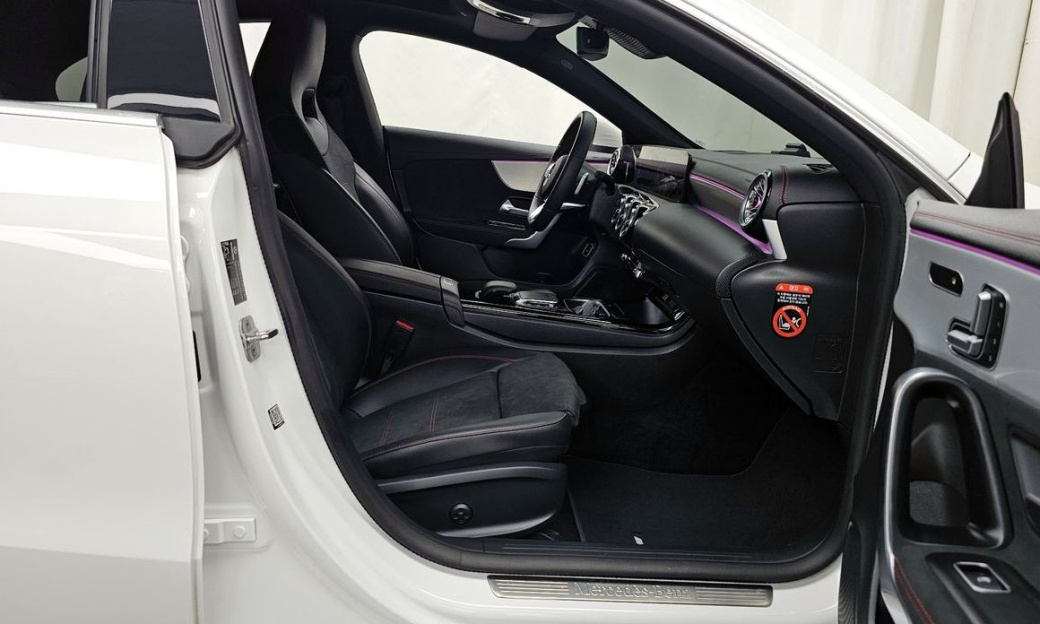 Mercedes-Benz CLA-Class CLA250 4MATIC, 2023