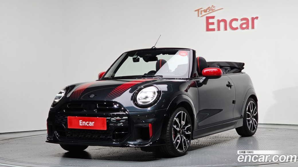 Mini Cooper Convertible JCW, 2025
