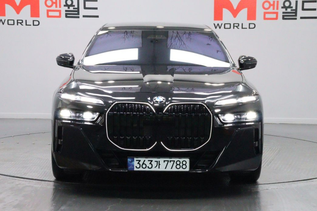 BMW 7-Series 740i xDrive M Sport, 2024