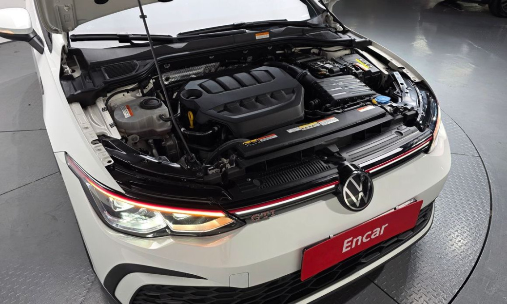 Volkswagen Golf 2.0 GTI, 2024