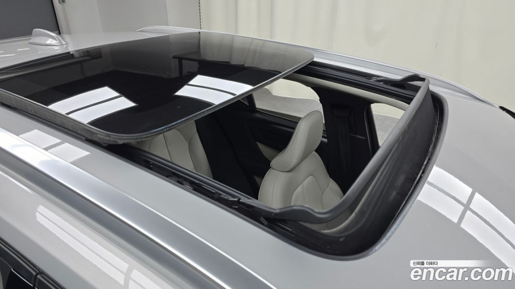 Volvo XC40 B4 Ultra Bright, 2025