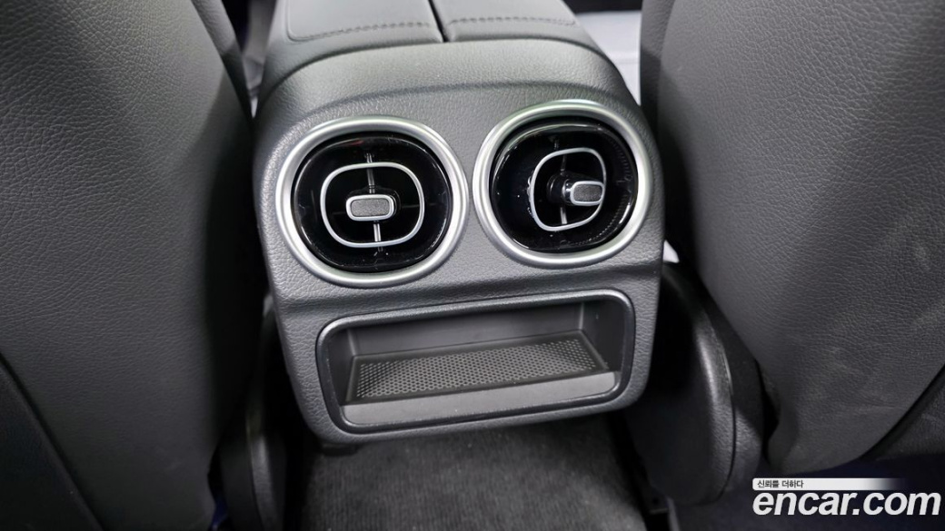Mercedes-Benz C-Class C200 Avantgarde, 2025