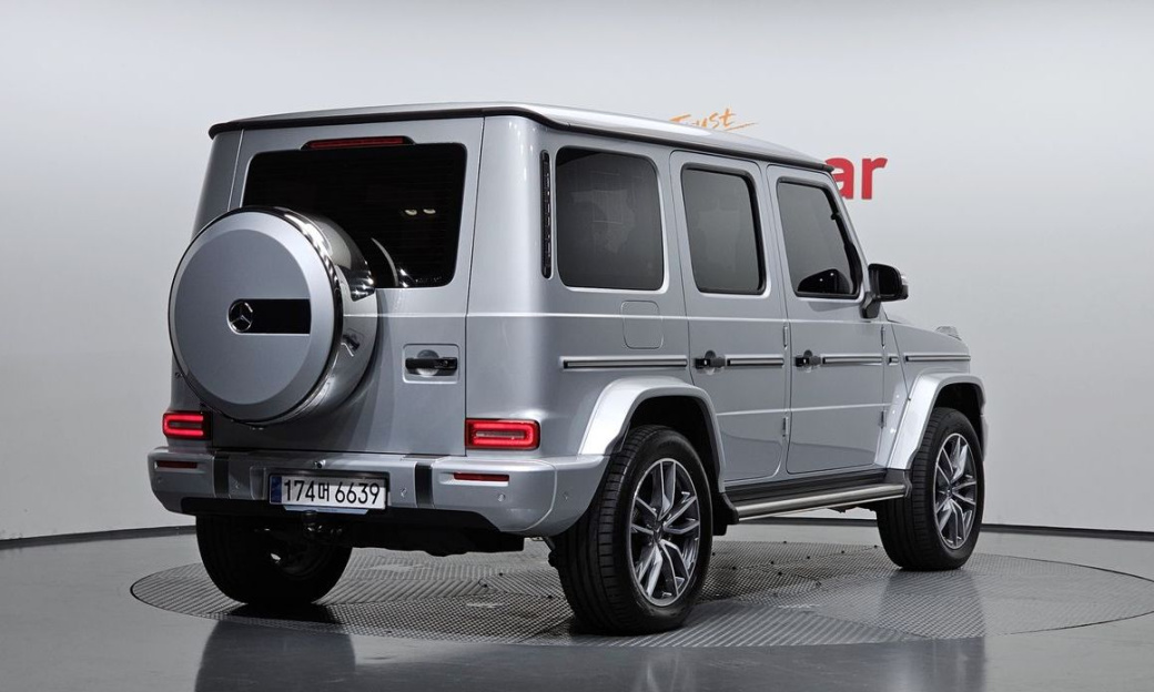Mercedes-Benz G-Class G450d, 2025