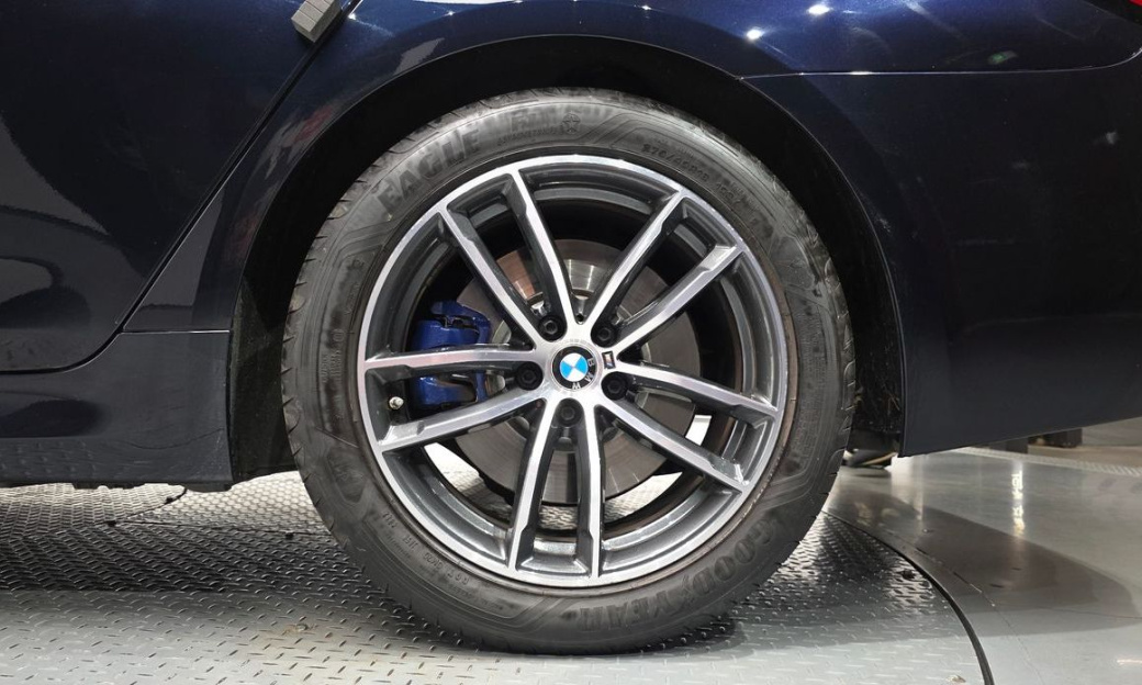 BMW 5-Series 520i M Sport, 2023