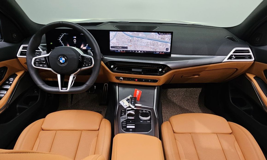 BMW 3-Series 320i M Sport, 2025