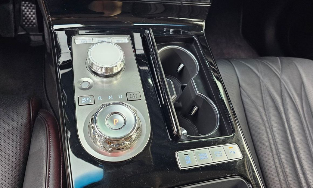 Genesis G80 Gasoline 2.5 Turbo AWD, 2025