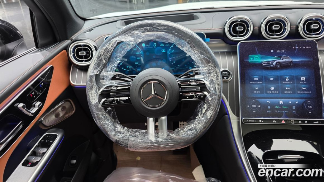 Mercedes-Benz GLC-Class GLC300 4MATIC AMG Line, 2026