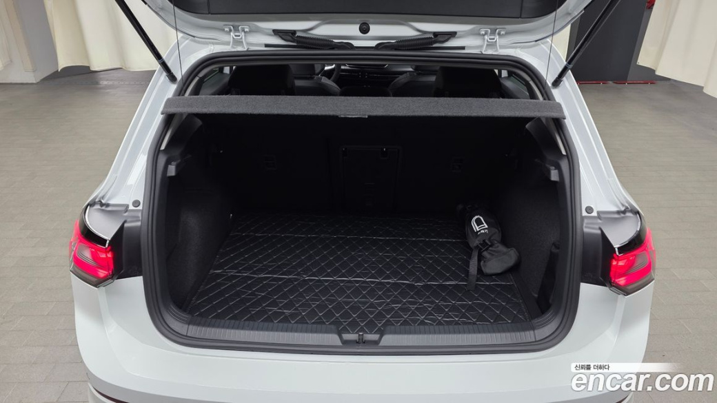 Volkswagen Golf 2.0 TDI Prestige, 2025