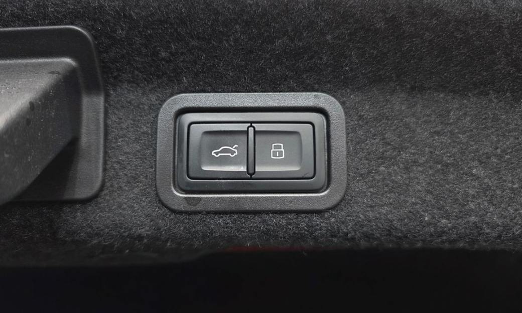 Audi A6 45 TFSI Quattro Premium, 2025
