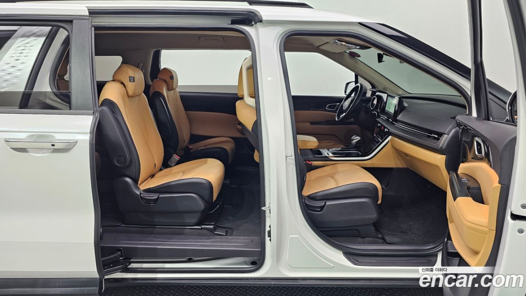 Kia Carnival 9-Seater Prestige, 2023