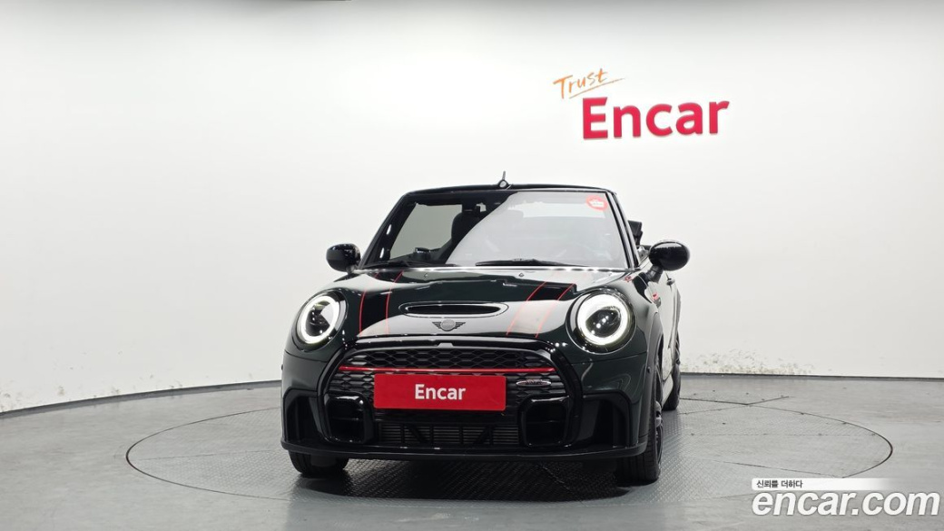 Mini Cooper Convertible JCW, 2024
