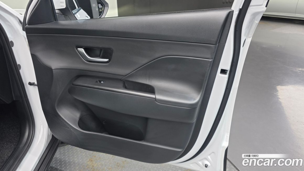 Hyundai Kona Gasoline 2.0 2WD, 2023