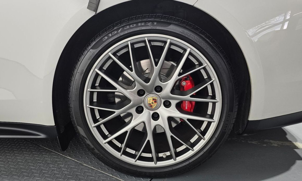 Porsche Panamera 4.0 GTS, 2023