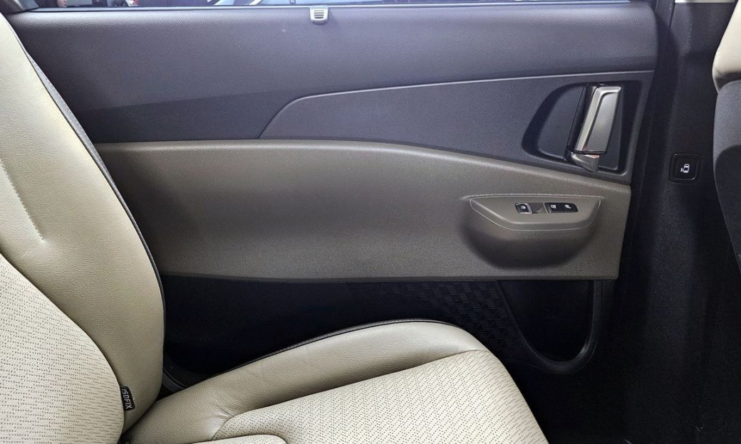 Kia Carnival 9-Seater Noblesse, 2024