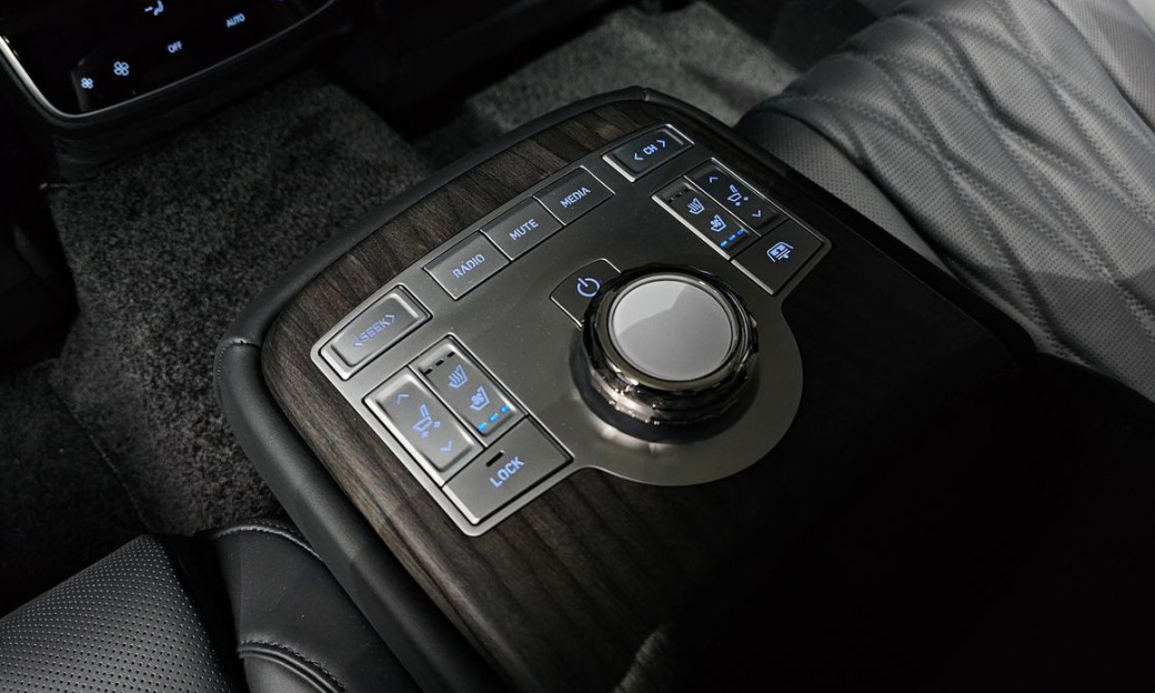 Genesis G80 Gasoline 2.5 Turbo AWD, 2025