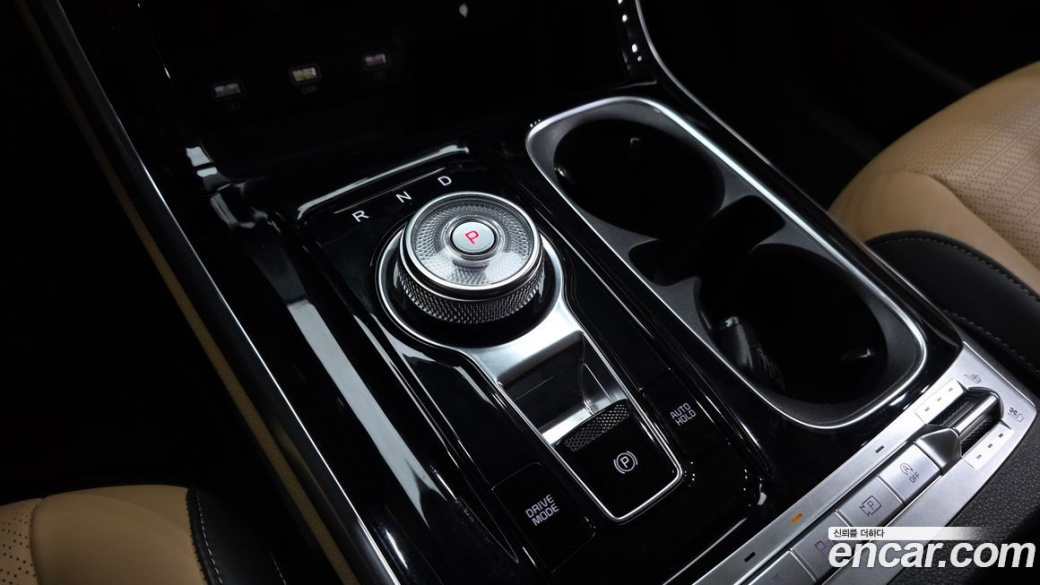 Kia Carnival 9-Seater Signature, 2022