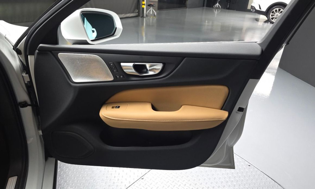 Volvo S60 B5 Ultimate Bright, 2024