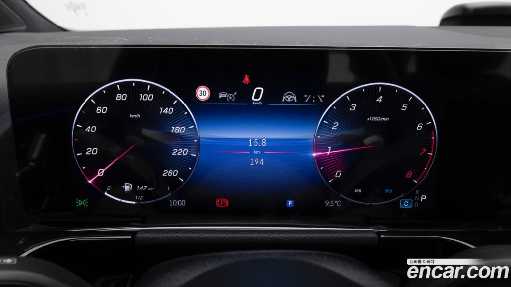 Mercedes-Benz GLA-Class GLA250 4MATIC, 2026