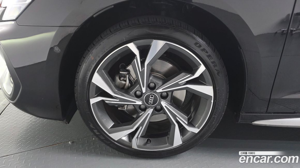 Audi A3 40 TFSI Premium, 2025