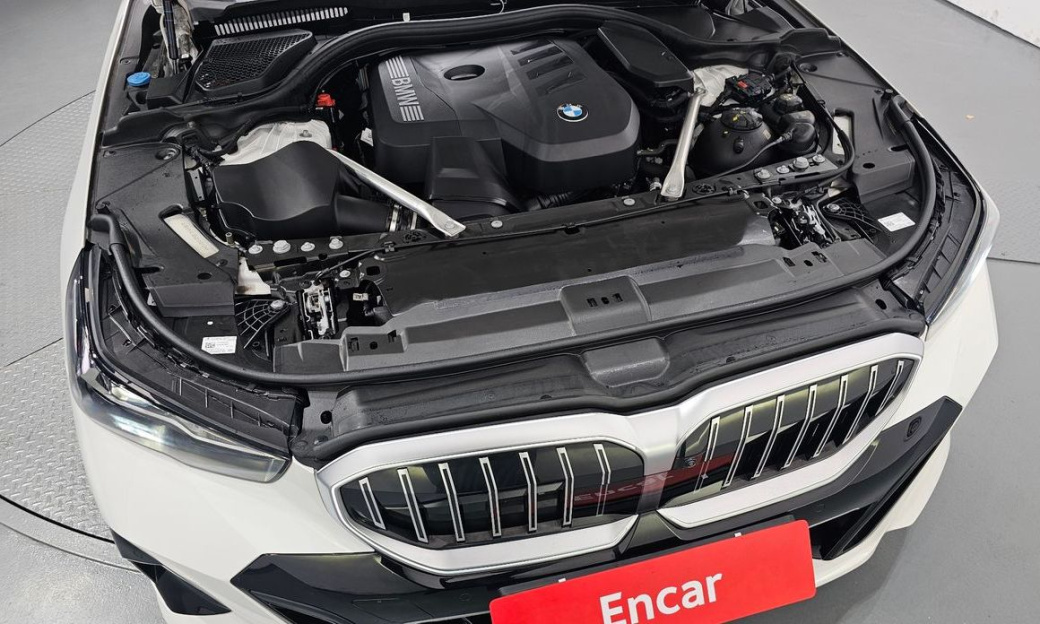 BMW 5-Series 520i M Sport, 2024