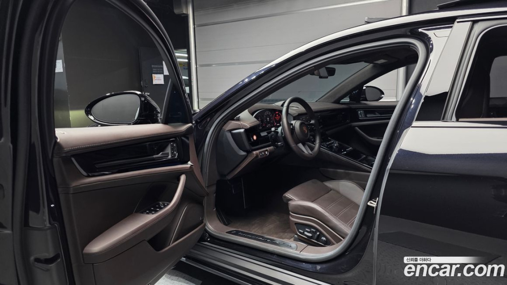 Porsche Panamera 4.0 GTS, 2025