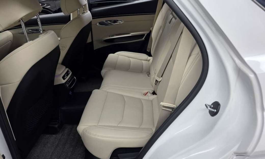 Genesis GV70 2.5T Gasoline 2WD, 2022