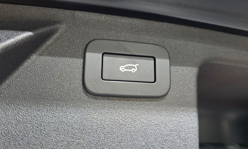 Land Rover Discovery Sport P250 Dynamic SE, 2025