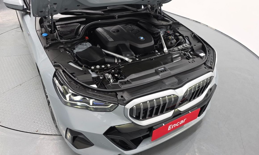 BMW 5-Series 520i M Sport, 2024