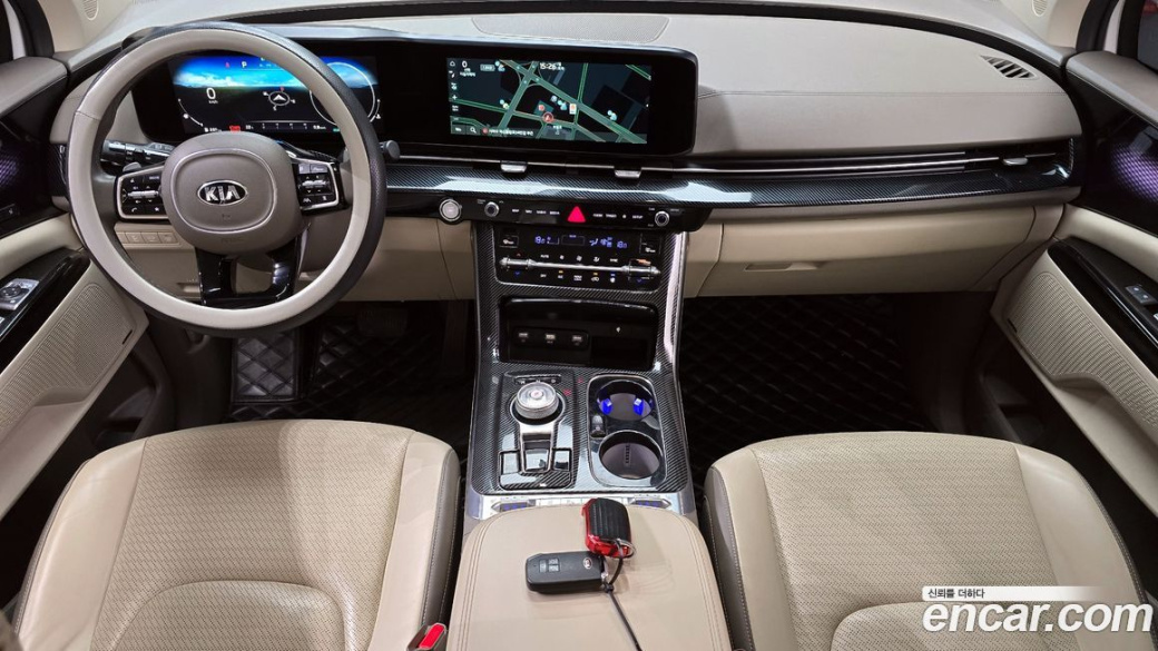 Kia Carnival 7-Seater Hi-Limousine, 2021