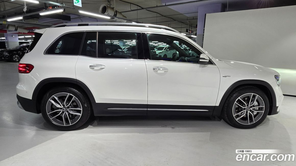 Mercedes-Benz GLB-Class AMG GLB35 4MATIC, 2025